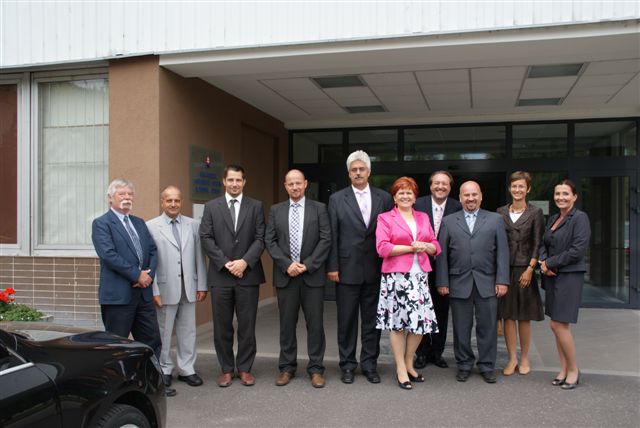 delegácia delegácia